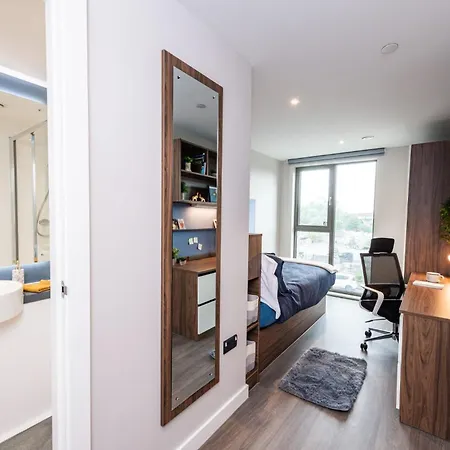 Cushy Rooms And Apartments At Nelson Place For Students Only Belfast Exterior photo