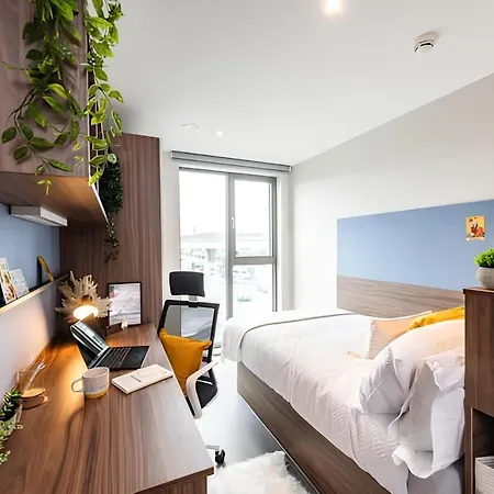 Cushy Rooms And Apartments At Nelson Place For Students Only Belfast Exterior photo